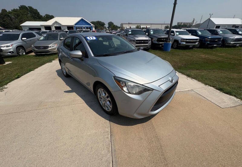 toyota yaris ia 2017 3MYDLBYV5HY192846 image